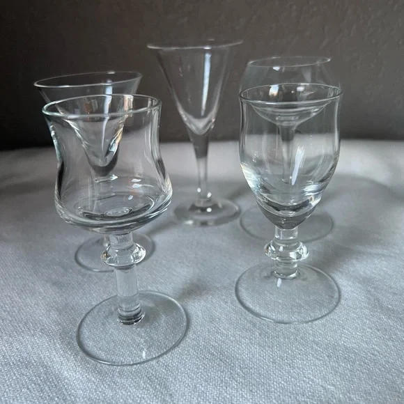vintage Royal Bavarian Crystal cordial glasses. - Picture 11 of 12